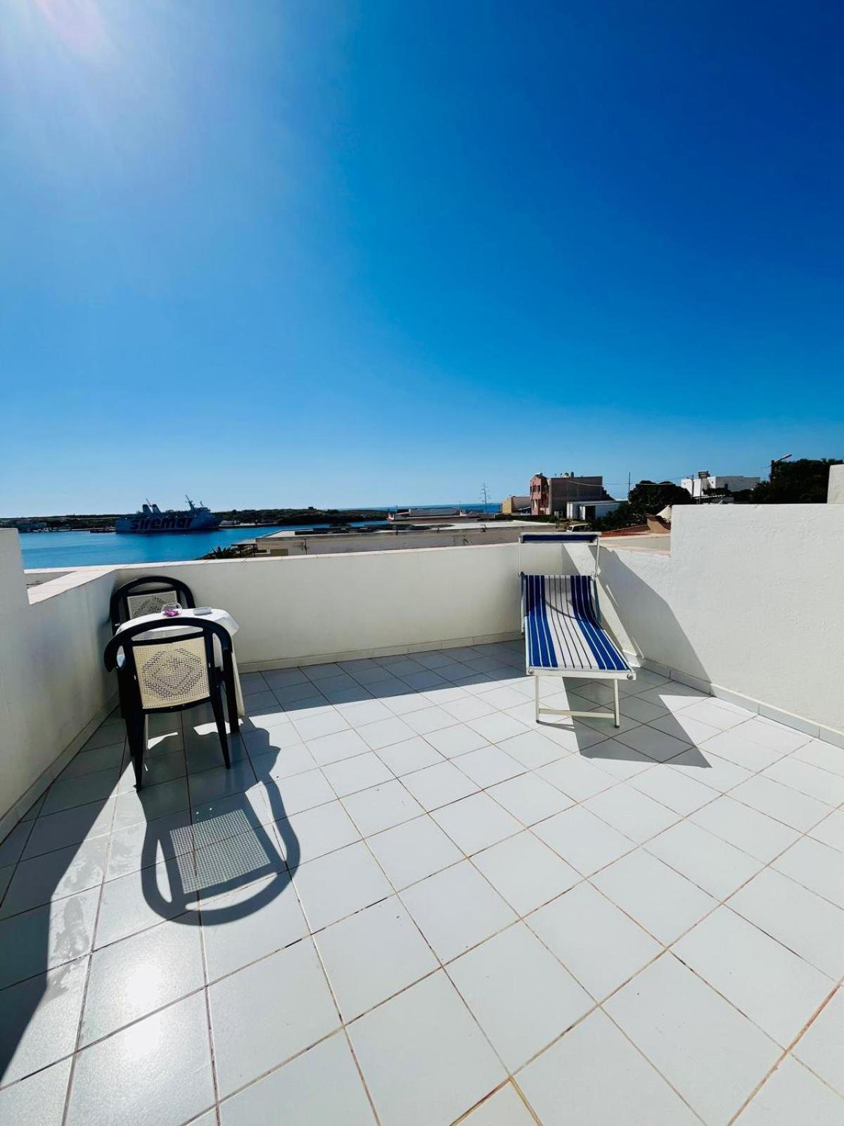 Hotel Giglio ลัมเปดูซา ภายนอก รูปภาพ